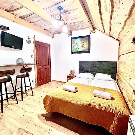 Bed and Breakfast Troll Cisna Exteriér fotografie